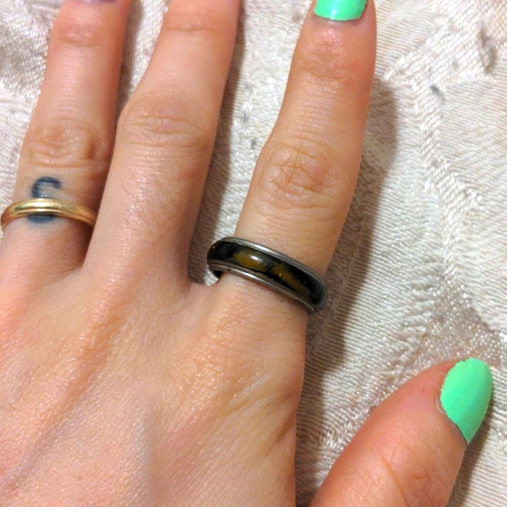 Space glitter spinner ring